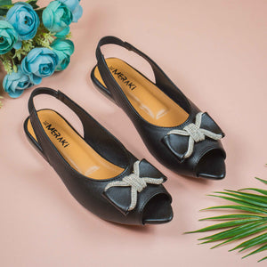 Paloma Black Flat shoe for women