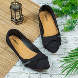 Anandhi Black Flat Shoe for women