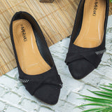 Anandhi Black Flat Shoe for women