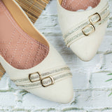 Avanthi Cream Flat shoe for women