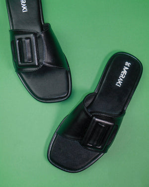 Fiona Black Flat Sandal for women